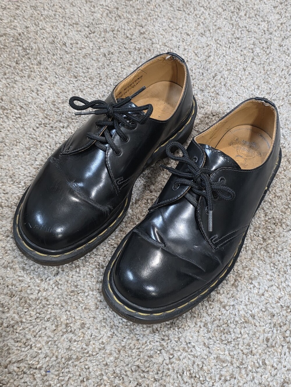 Dr. Martens The Original Made In England Black Leather Lace-Up Casual Shoes 6